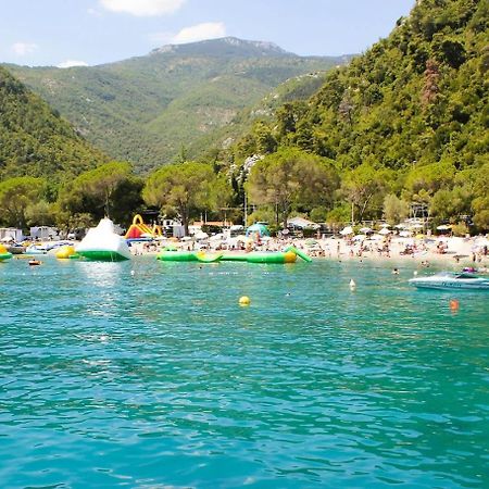 Apartments And Rooms By The Sea Medveja, Opatija - 2305 ลอฟราน ภายนอก รูปภาพ