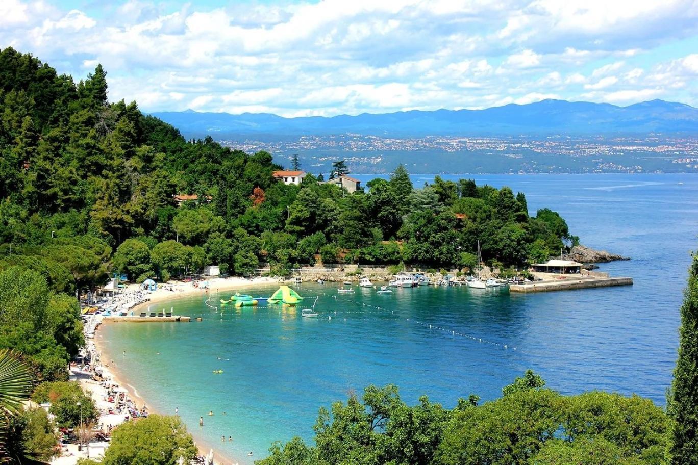 Apartments And Rooms By The Sea Medveja, Opatija - 2305 ลอฟราน ภายนอก รูปภาพ